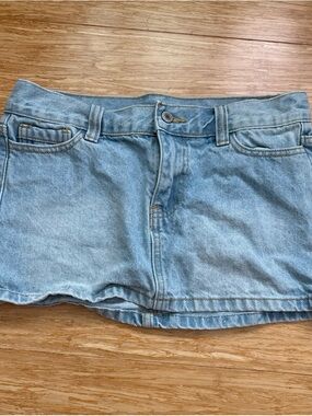 Brandy Melville light Wash Denim Shorts - Women's Casual Jean Shorts